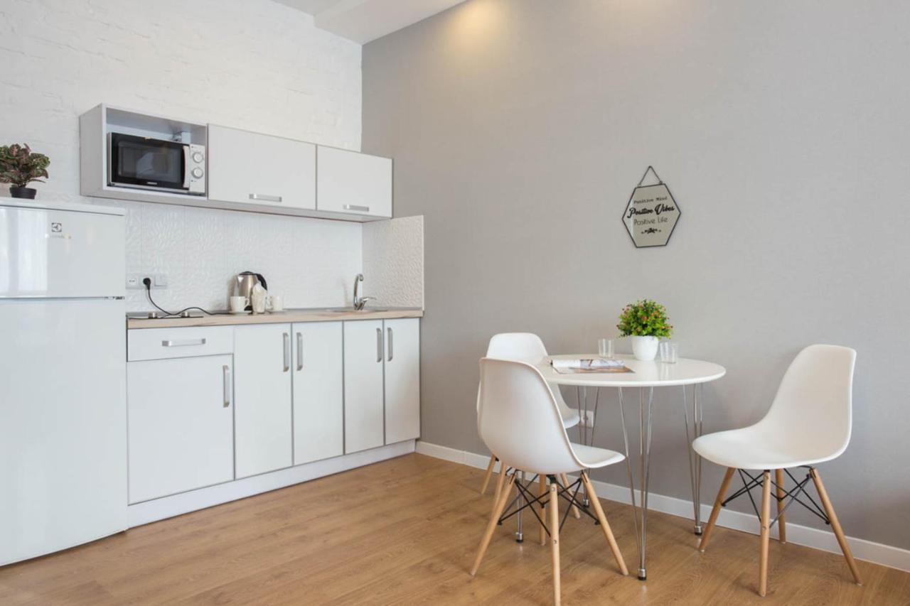 חארקיב Lux Studio Near Metro Yaroslava Mudroho, Universytet - Chernyshevska Str 95-4 מראה חיצוני תמונה
