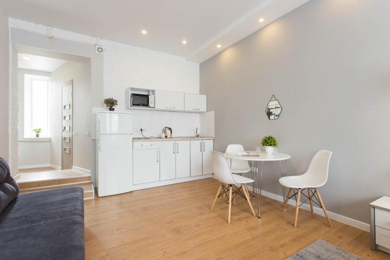 חארקיב Lux Studio Near Metro Yaroslava Mudroho, Universytet - Chernyshevska Str 95-4 מראה חיצוני תמונה